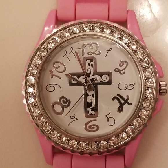 Pink cross watch - Picture 2 of 3